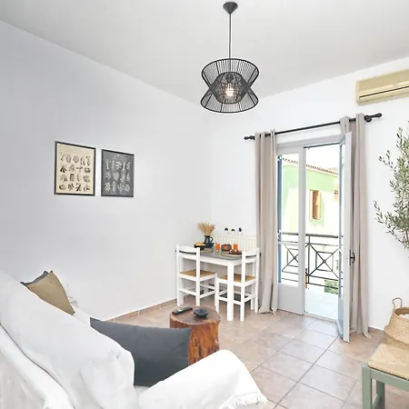 Rania Apartment Skopelos Town