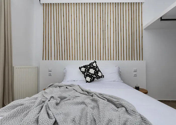 Rania * Skopelos Town